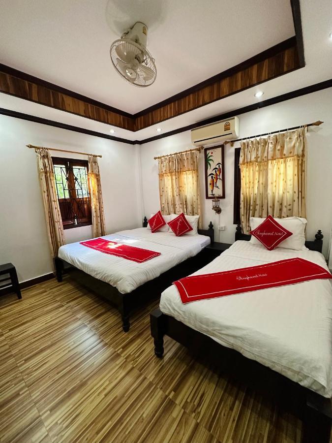 Singharat Boutique House Bed & Breakfast หลวงพระบาง ภายนอก รูปภาพ