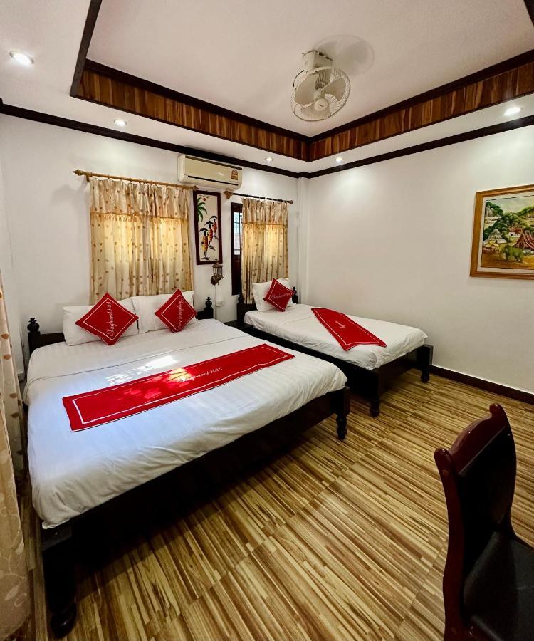 Singharat Boutique House Bed & Breakfast หลวงพระบาง ภายนอก รูปภาพ