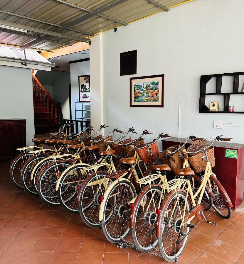 Singharat Boutique House Bed & Breakfast หลวงพระบาง ภายนอก รูปภาพ