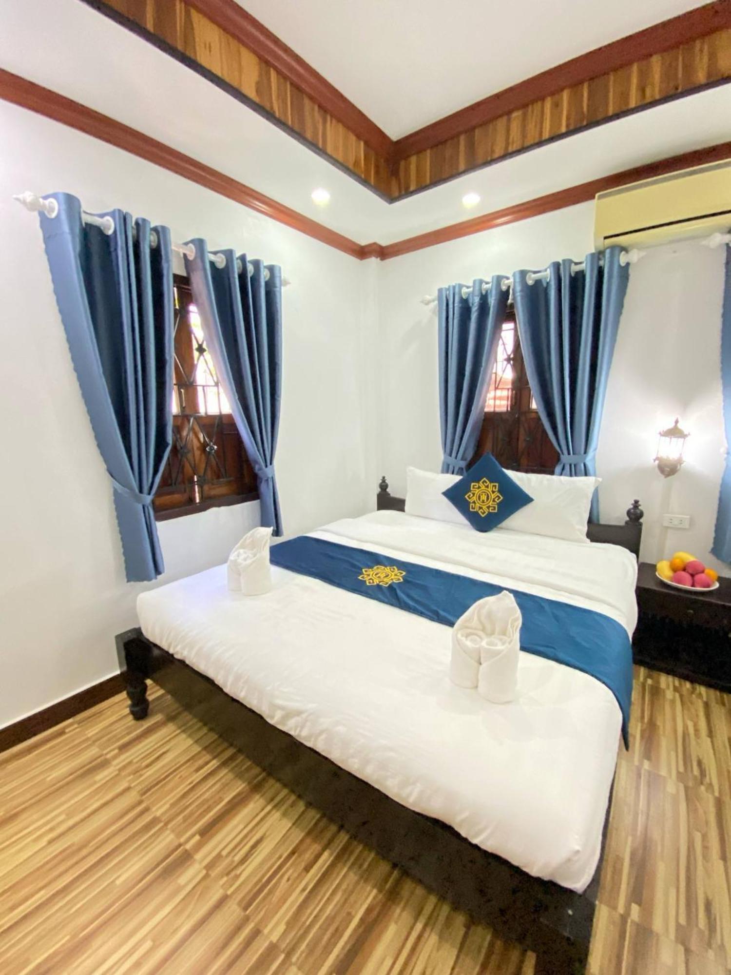 Singharat Boutique House Bed & Breakfast หลวงพระบาง ภายนอก รูปภาพ