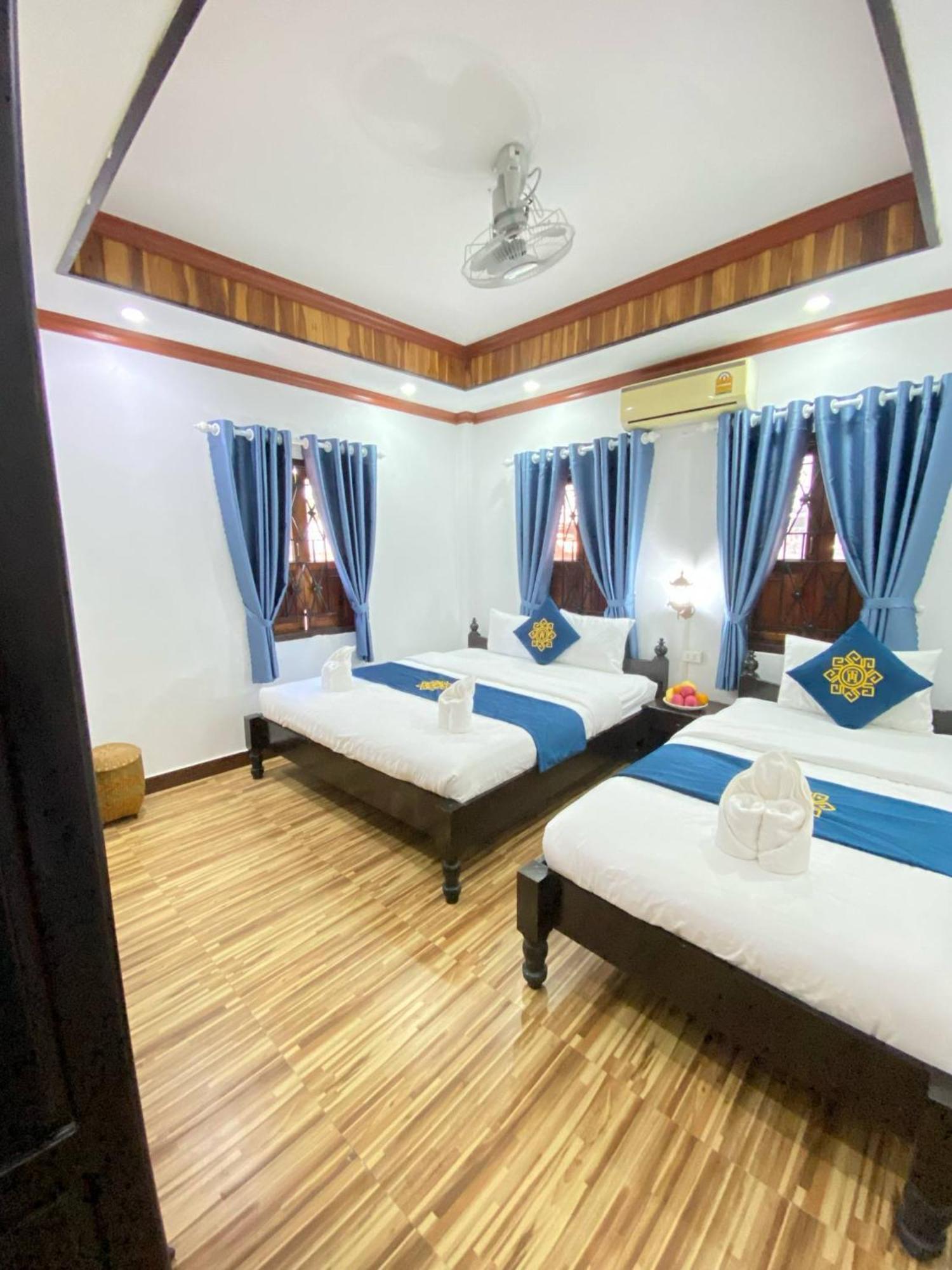 Singharat Boutique House Bed & Breakfast หลวงพระบาง ภายนอก รูปภาพ