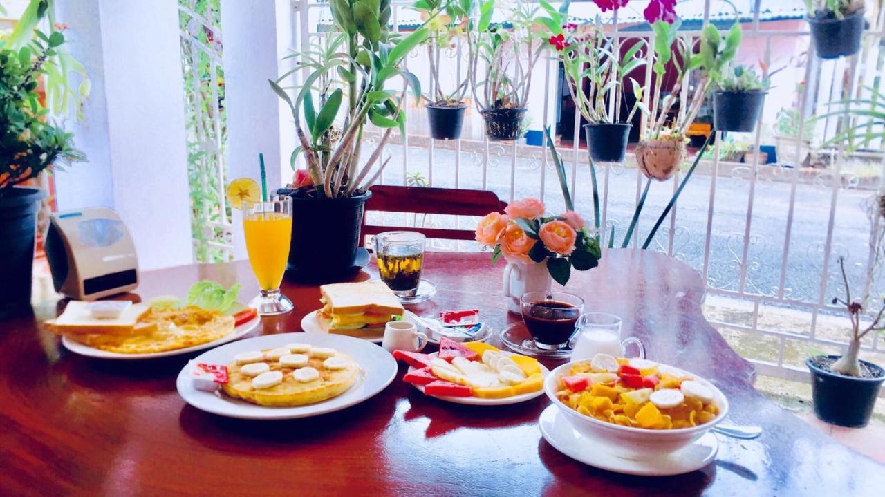 Singharat Boutique House Bed & Breakfast หลวงพระบาง ภายนอก รูปภาพ