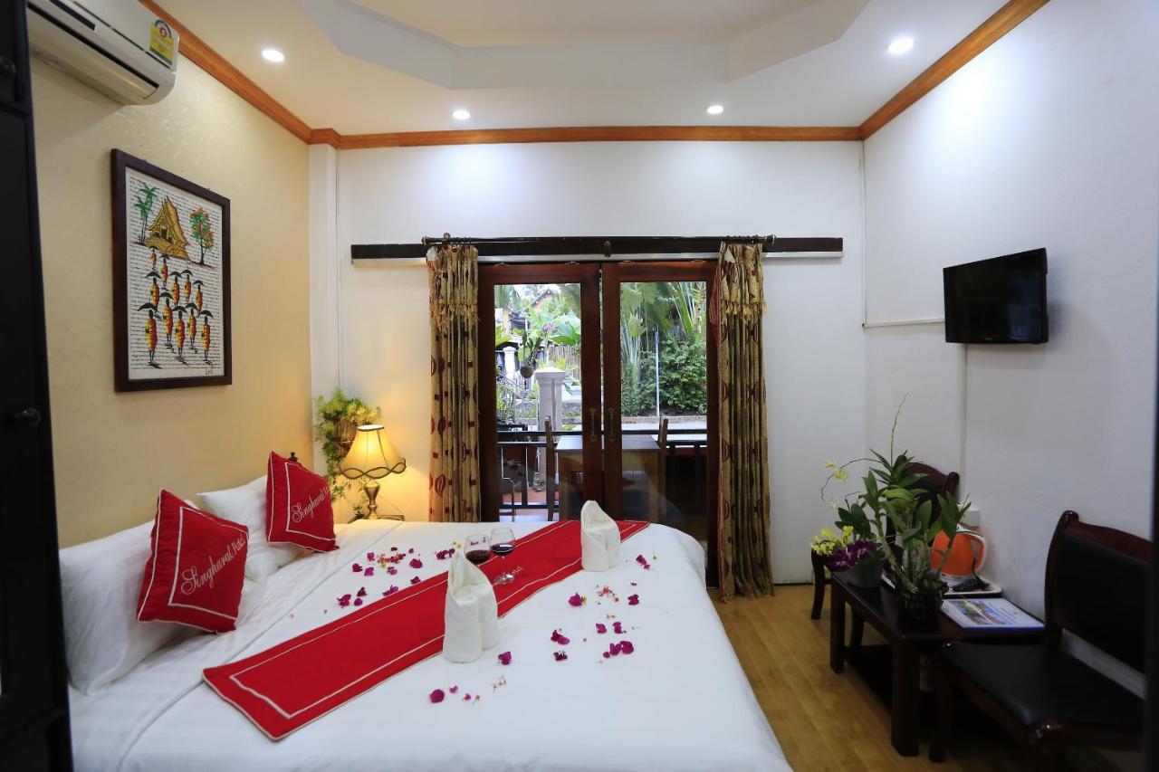 Singharat Boutique House Bed & Breakfast หลวงพระบาง ภายนอก รูปภาพ