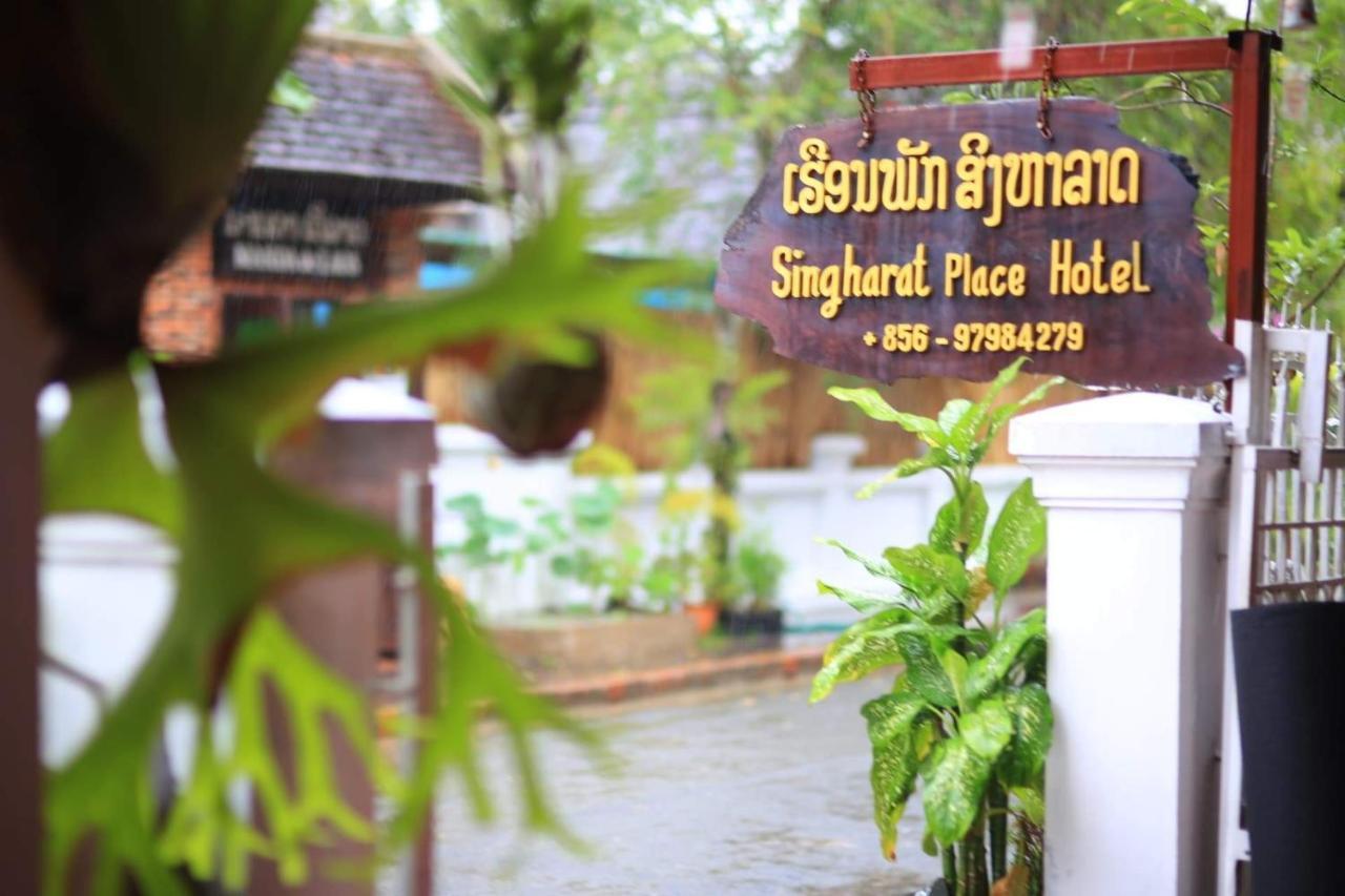 Singharat Boutique House Bed & Breakfast หลวงพระบาง ภายนอก รูปภาพ