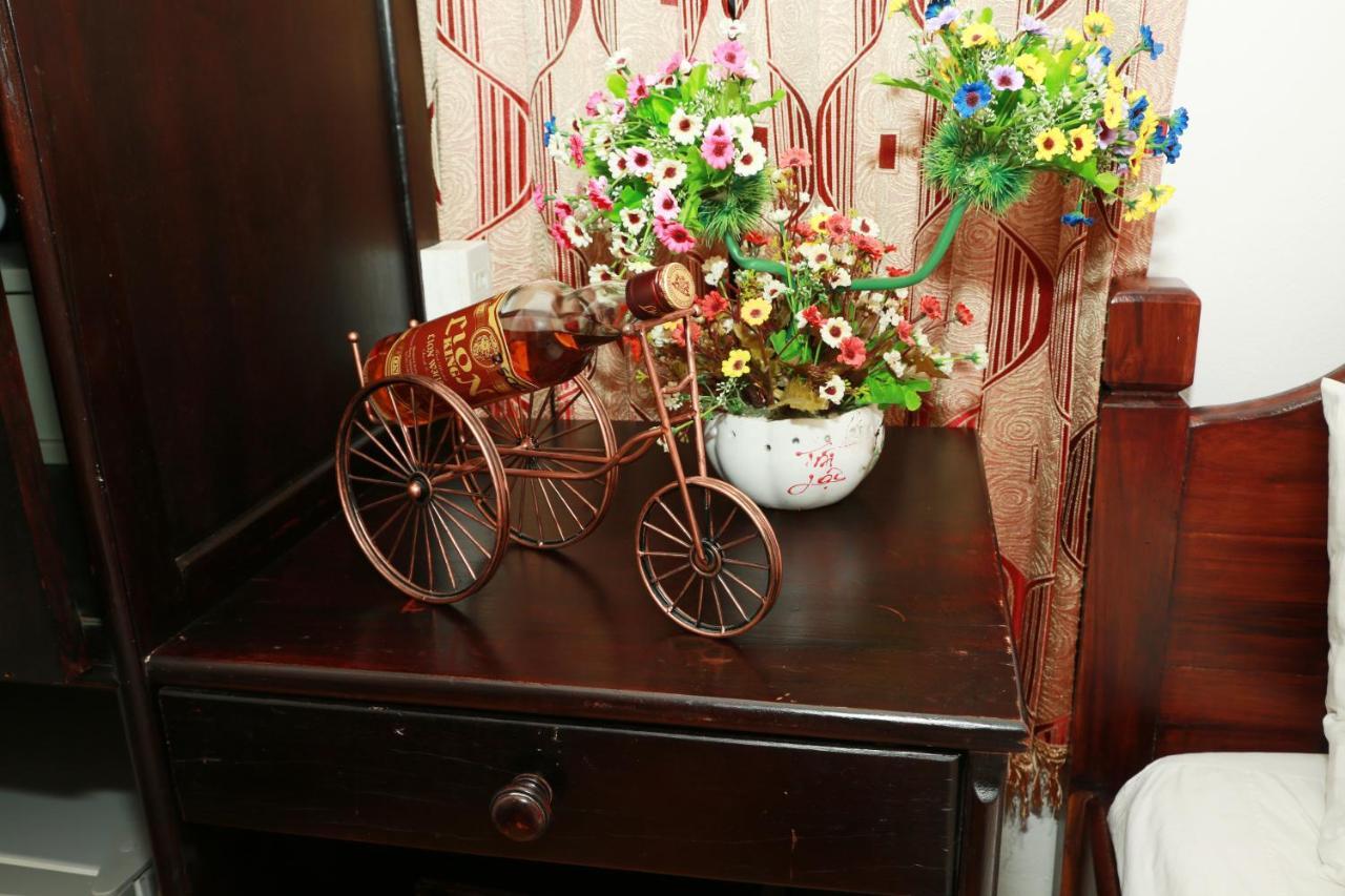 Singharat Boutique House Bed & Breakfast หลวงพระบาง ภายนอก รูปภาพ