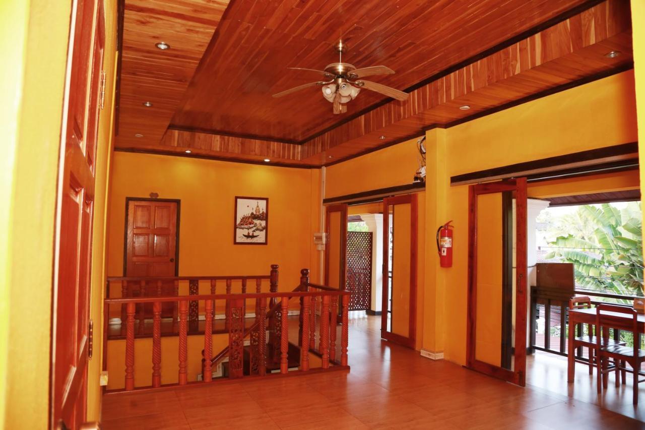 Singharat Boutique House Bed & Breakfast หลวงพระบาง ภายนอก รูปภาพ